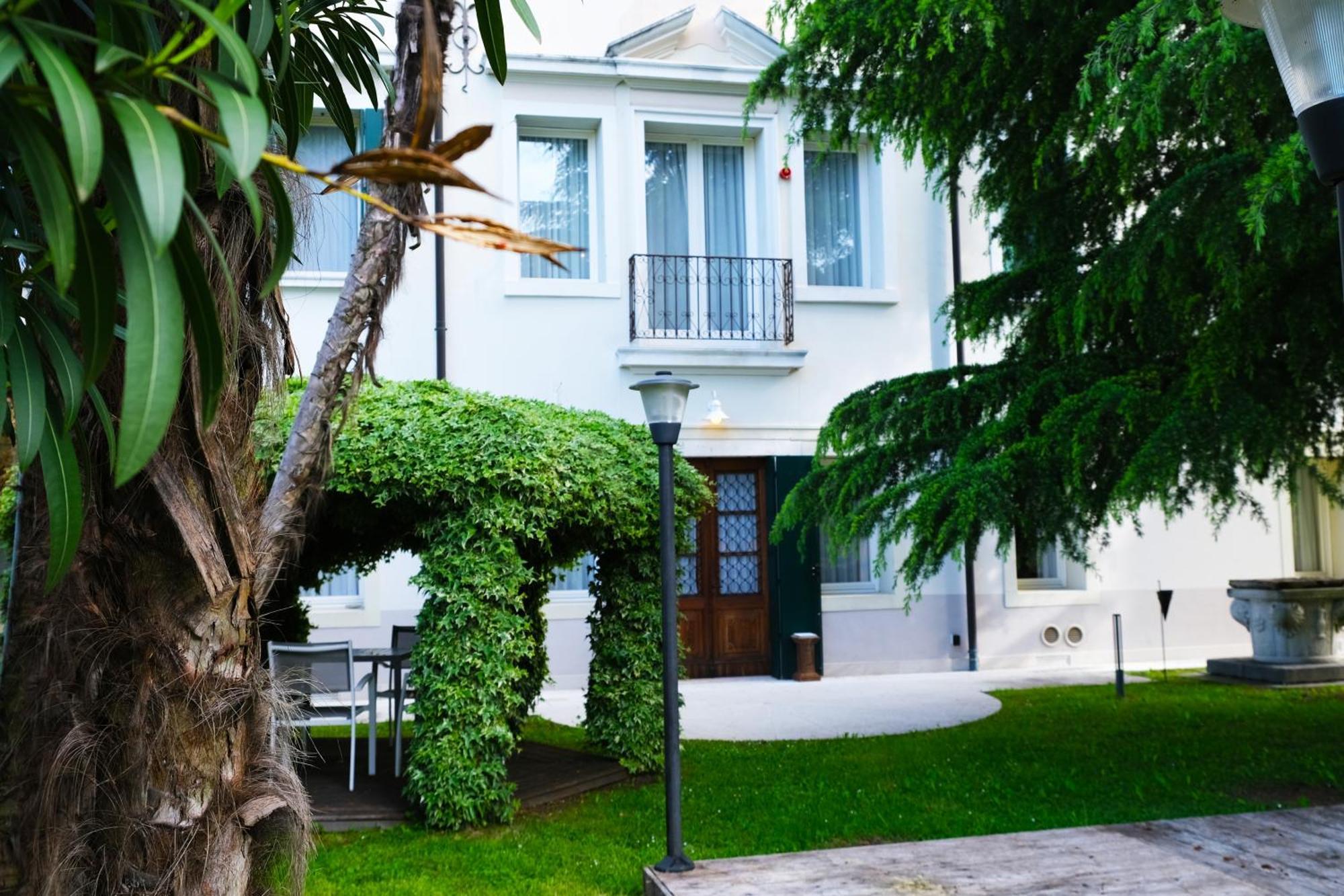Hotel Villa Ca Damiani Caneva Екстер'єр фото